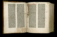 Image of the Gutenberg Bible open to pages 004 verso and 005 recto.
